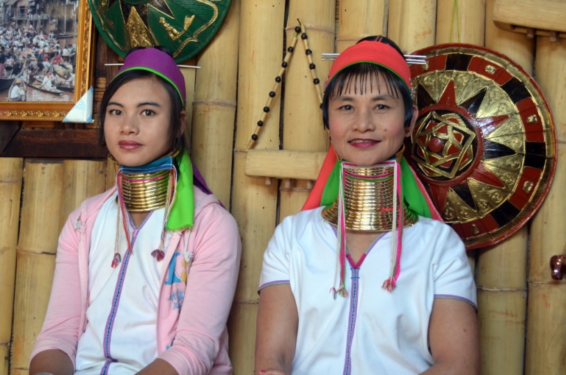 Kayan Lahwi neck rings