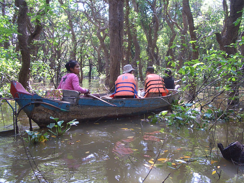 Cambodia Holidays Kampong Phluk Flooded Forest