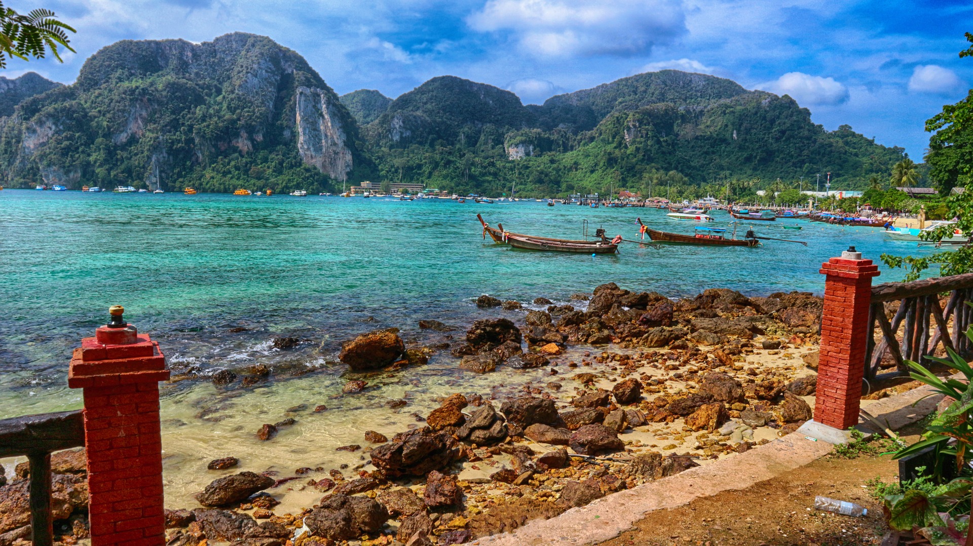 Thailand west beach holiday image header Indonesia-Popular-Activities-Blue-Fire-Walk