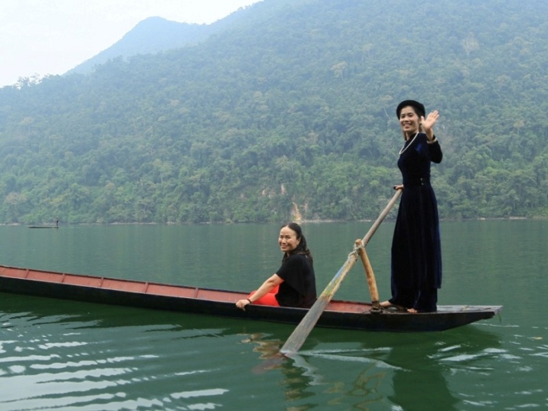 vietnam adventure at ba be lake
