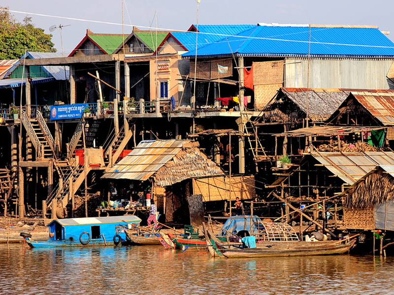 Kampong Chhnang riverside town