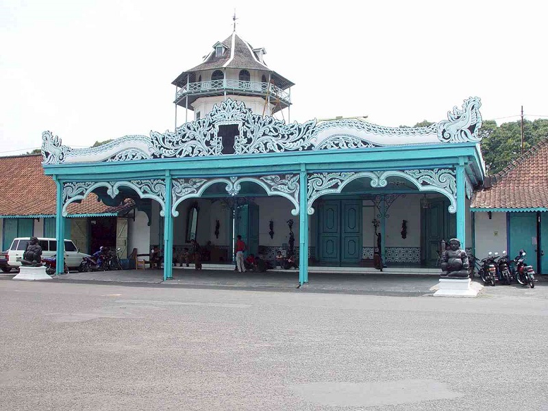Visit the conservative city of Surakarta on Java island