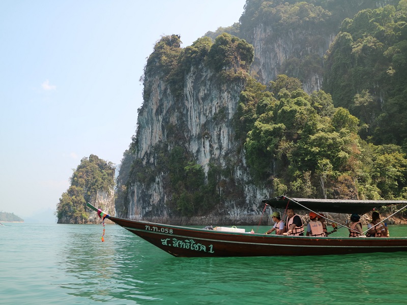 Sampan on the coast of Chumpon