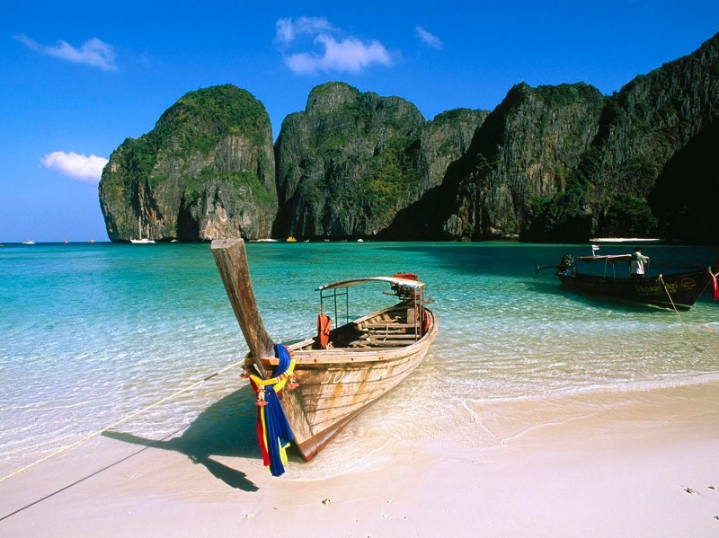 Sampan on the shore of Railay Beach