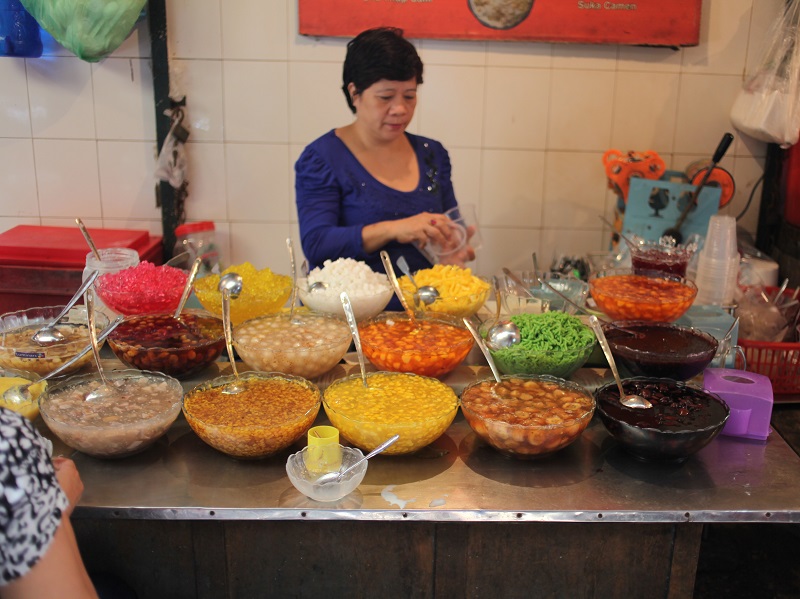 Hanoi street food tour