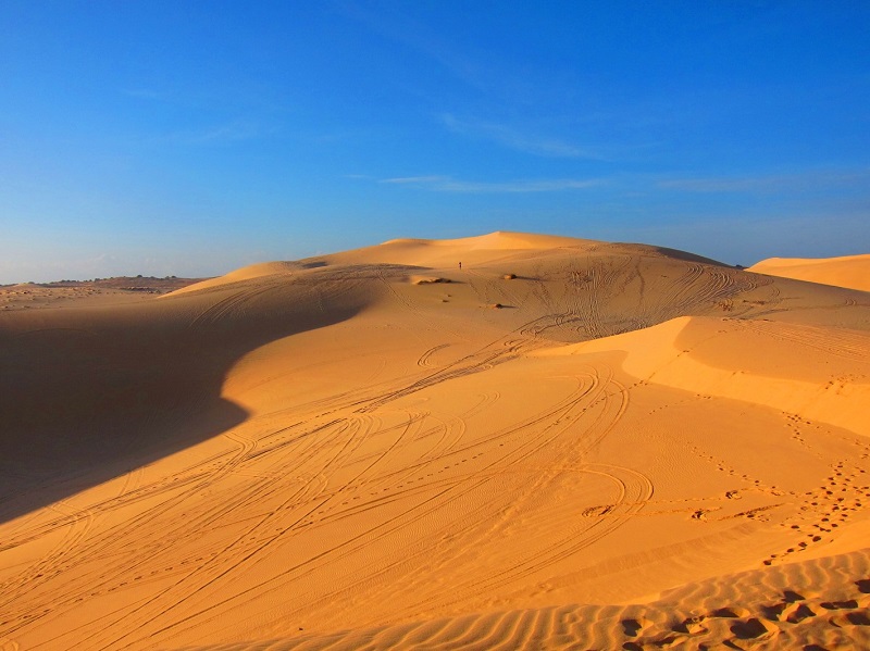 The red sand dunes of Mui Ne