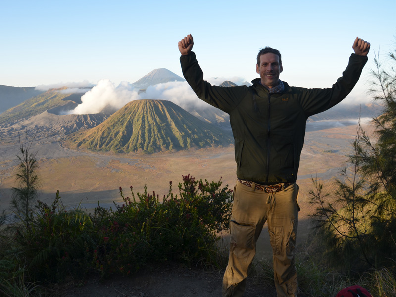 Indonesia-Popular-Activities-Blue-Fire-Walk