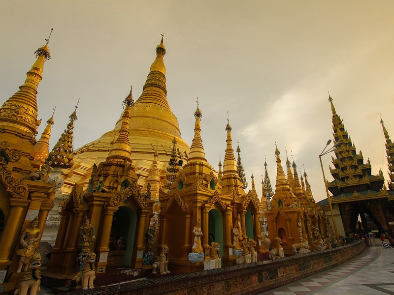 Myanmar holidays in Yangon