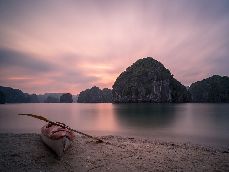 take a Ha Long Bay cruise on your Vietnam Holiday