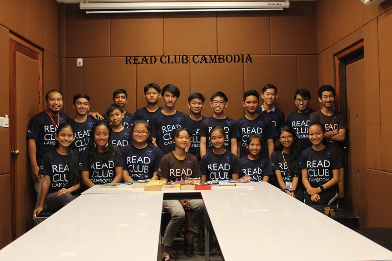 The group on their Cambodia holidays