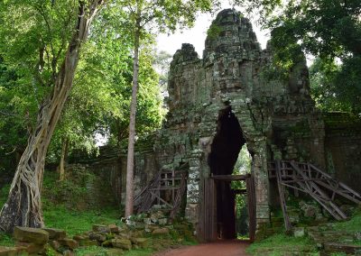 Cambodia-khmer-empire-ruins