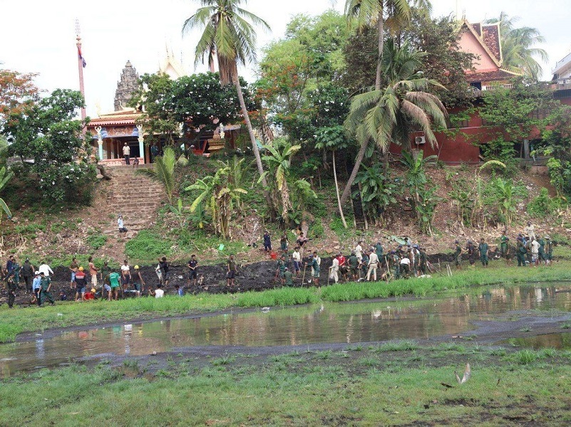 Apsara Authorities hard at work