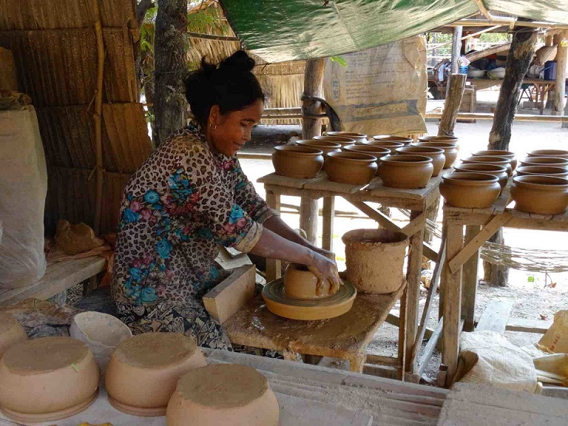 Kampong Chhnang Pottery Village