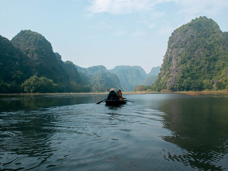 Slow boat ride through Ninh Binh's beautiful landscape