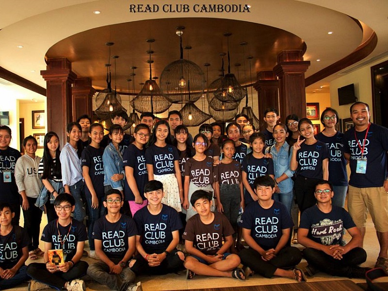 read club Cambodia group photo